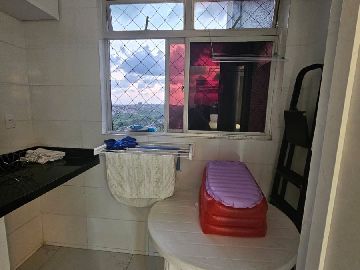 �rea de servi�o