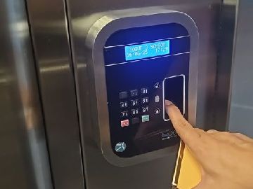 elevador com digital s� sobe se voc� chamar